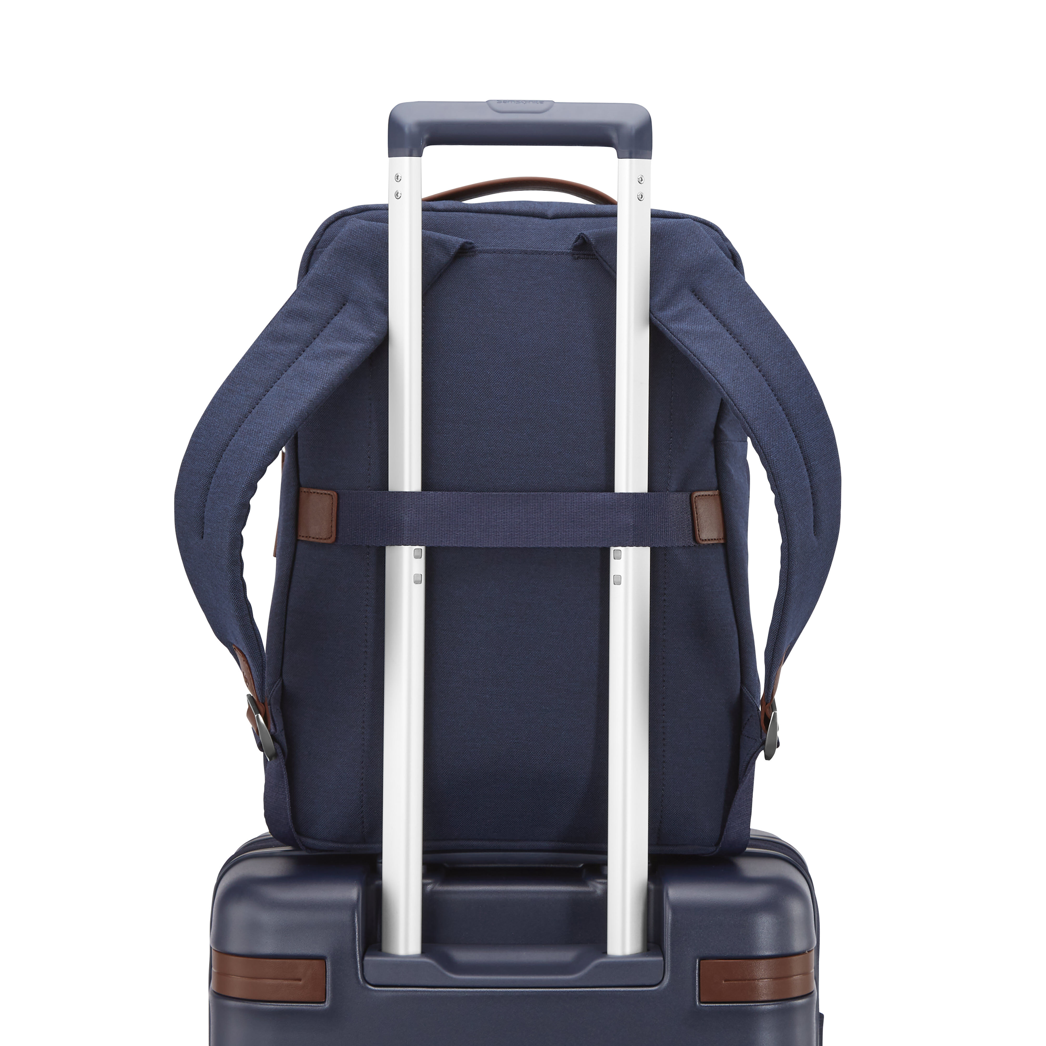 Virtuosa Backpack in the color Navy. image number 4